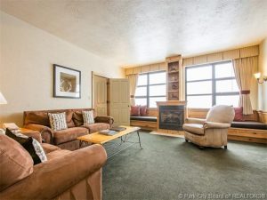 Grand Summit Hotel